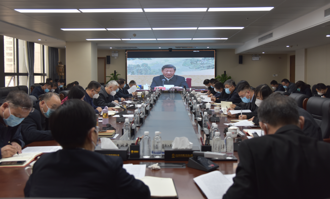陜鋼集團黨委理論學習中心組學習中共中央政治局民主生活會、中央經濟工作會議、全國宣傳部長會議、中共陜西省委十四屆三次全會精神