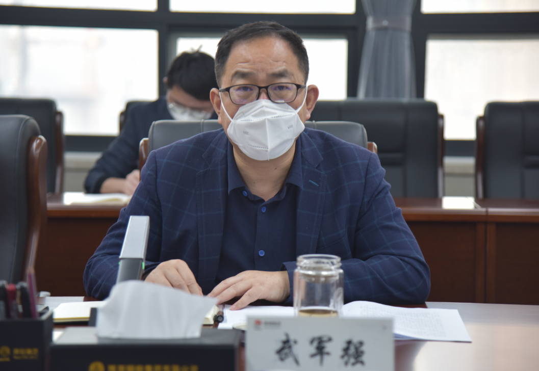 陜鋼集團黨委理論學習中心組學習中共中央政治局民主生活會、中央經濟工作會議、全國宣傳部長會議、中共陜西省委十四屆三次全會精神