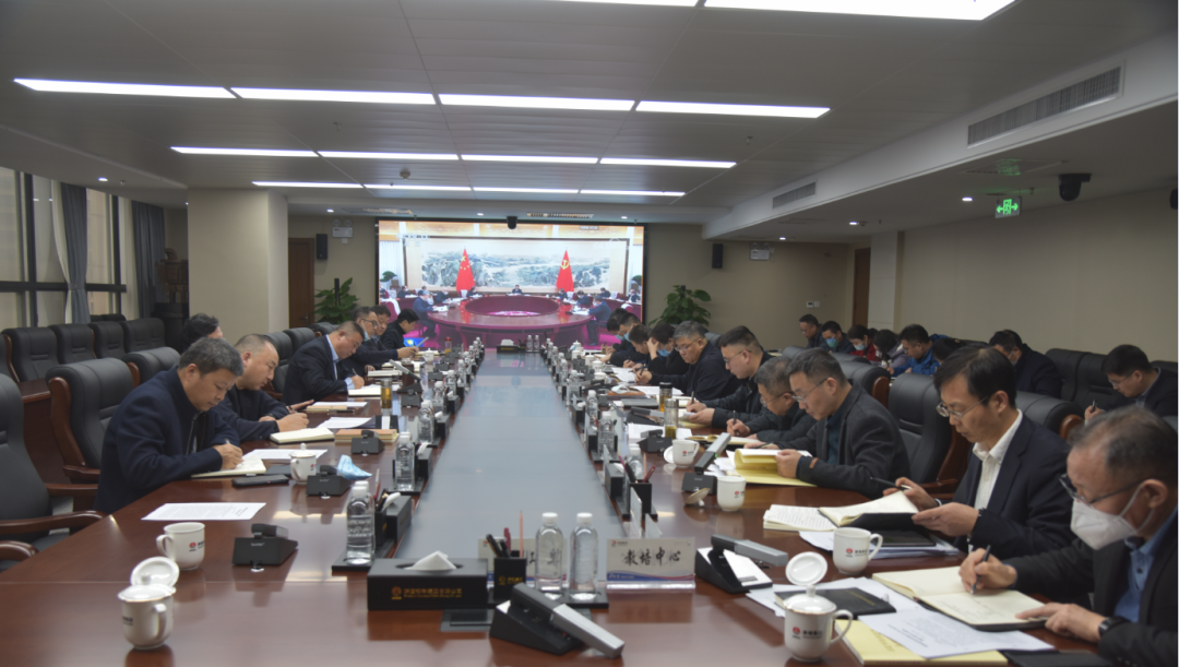 陜鋼集團黨委理論學(xué)習(xí)中心組召開落實陜煤集團“兩會”、陜鋼集團“三會”精神 確保良好開局”學(xué)習(xí)研討會