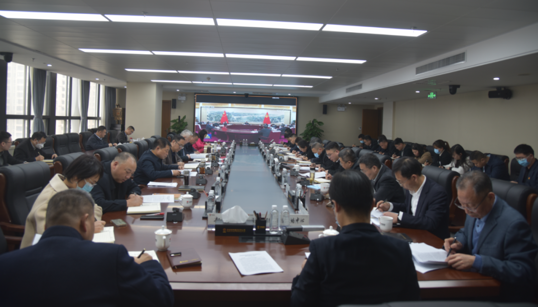 陜鋼集團(tuán)黨委理論學(xué)習(xí)中心組學(xué)習(xí)習(xí)近平總書記重要講話重要批示精神 陜煤集團(tuán)公司會(huì)議精神