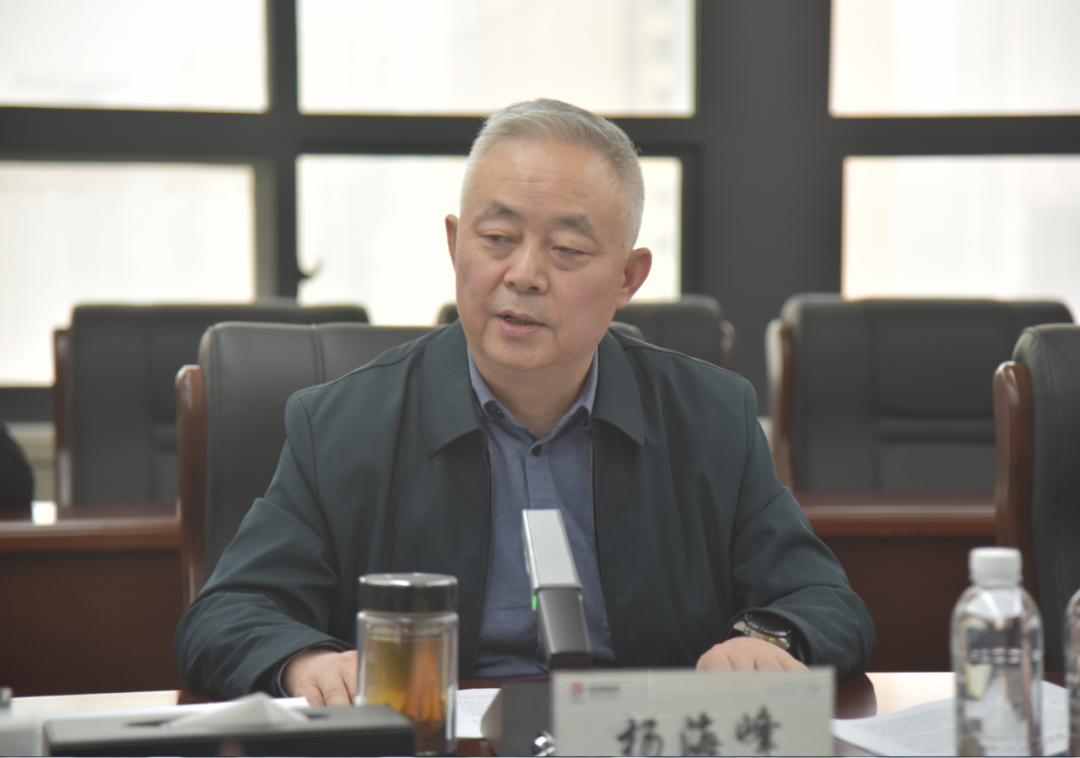 陜鋼集團(tuán)黨委理論學(xué)習(xí)中心組學(xué)習(xí)習(xí)近平總書記重要講話重要批示精神 陜煤集團(tuán)公司會(huì)議精神