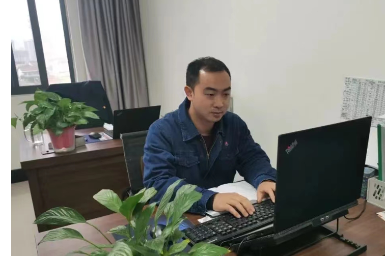 攜手奔赴“星辰大?！钡臓I銷團隊——創(chuàng)新研究院研發(fā)銷售中心川渝銷售組