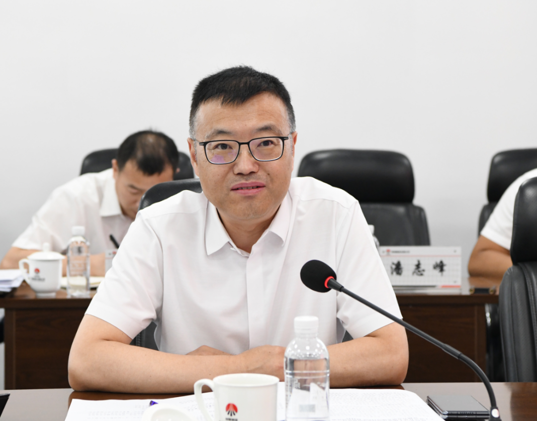 陜煤集團戰(zhàn)略規(guī)劃部到龍鋼公司開展主題教育工作專題調研