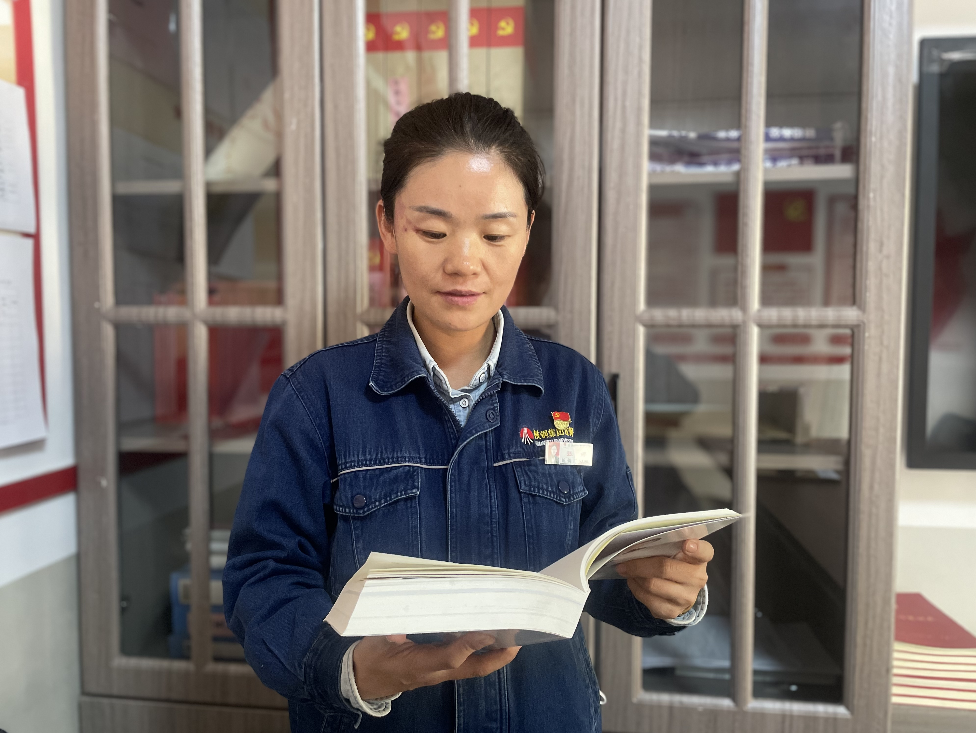 這次，讓我們將鏡頭轉(zhuǎn)向鋼城“土記者”