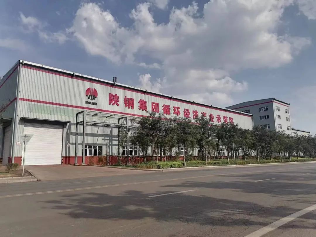 奮楫揚(yáng)帆促改革，乘風(fēng)破浪譜新篇